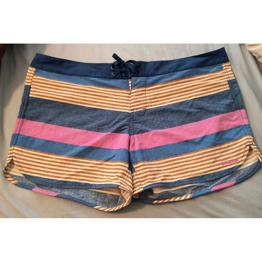 Patagonia Shorts Women’s Wavefarer Boardshorts 5" Surf Trunks Size 18